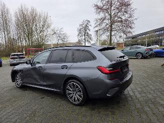 BMW 3-serie 330e HYBR /M-SPORT / HARM KARDON / HEAD UPP picture 7