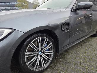 BMW 3-serie 330e HYBR /M-SPORT / HARM KARDON / HEAD UPP picture 3