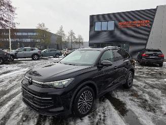 Unfallwagen Volkswagen Tiguan LEER / PANODAK / 18 DKM 2024/5