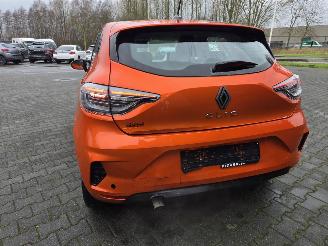 Renault Clio  picture 8