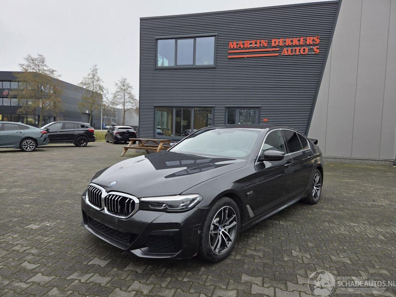 BMW 5-serie 530e PLUG-IN 215KW / M-SPORT / 32.DKM
