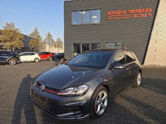 Schadeauto Volkswagen Golf PERFORMANCE /PANO /AUTOM 2018/12
