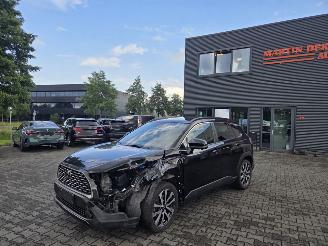 skadebil auto Toyota Corolla Cross 2.0 LTr -112kw / PANO / LEER / JBL AUDIO 2024/11