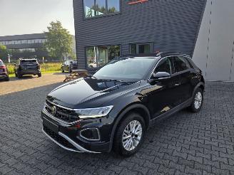 uszkodzony samochody osobowe Volkswagen T-Roc DIG COCKPIT / STOELVERW / NAVI / CAMERA 2024/2