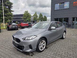 krockskadad bil auto BMW 1-serie AUTOMAAT / NAVI / CAMERA / 22 DKM 2025/1