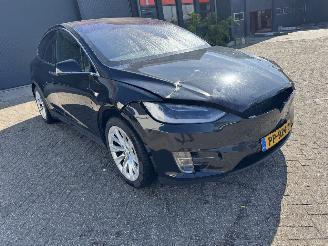 Schadeauto Tesla Model X 90D Base 6persoons/autopilot/volleder/nap 2017/9