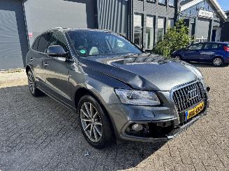 skadebil auto Audi Q5 2.0 TFSi Quattro Sport Edition /automaat/pano/camera/clima/navi 2015/11