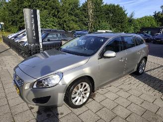 occasion passenger cars Volvo V-60 1.6 T3 Momentum 2012/5