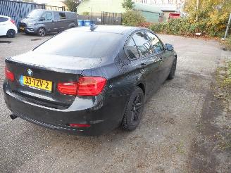 BMW 3-serie 320i sport picture 5