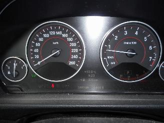 BMW 3-serie 320i sport picture 9