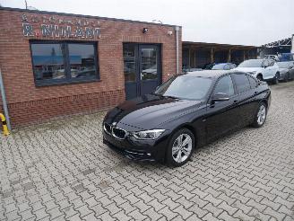 damaged passenger cars BMW 3-serie 316i SPORTLINE LEER LED 2016/6