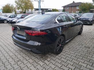 Jaguar XE R DYNAMIC MOTORSCHADE picture 4