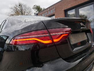 Jaguar XE R DYNAMIC MOTORSCHADE picture 12