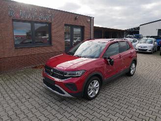 Schadeauto Volkswagen T-Cross LIFE LED VIRTUAL COCKPIT 2024/6