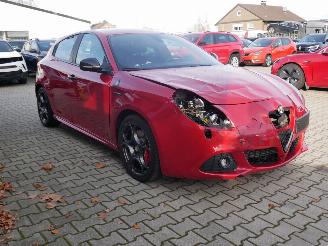 Alfa Romeo Giulietta QUADRIFOGLIO VERDE BI-XENON picture 2