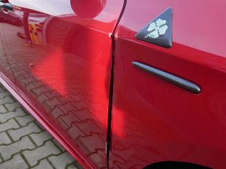 Alfa Romeo Giulietta QUADRIFOGLIO VERDE BI-XENON picture 6