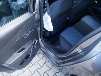 Peugeot 208 LIKE picture 7