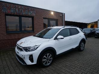 skadebil auto Kia Stonic  2024/12