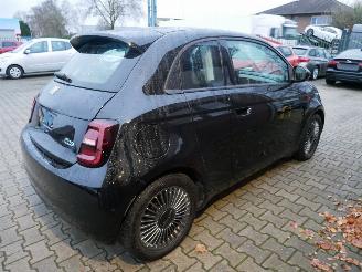 Fiat 500E ICON picture 3