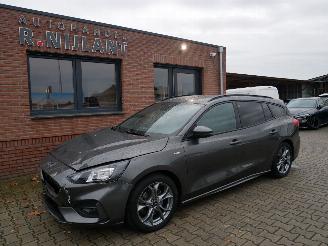 Unfallwagen Ford Focus ST-LINE LED 2021/2