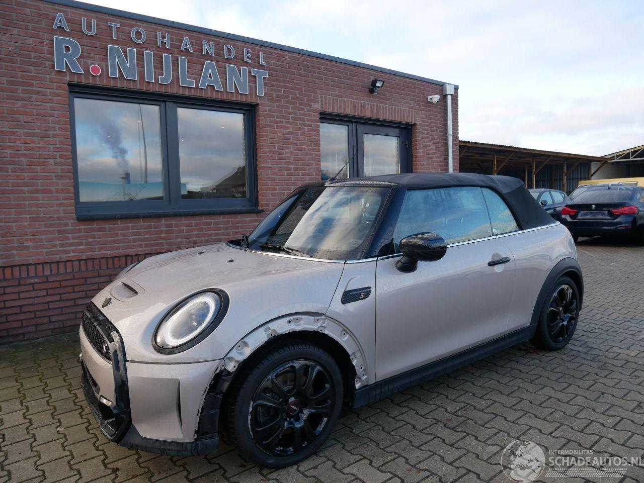 Mini Cooper S CLASSIC TRIM LEER LED VIRTUAL COCKPIT