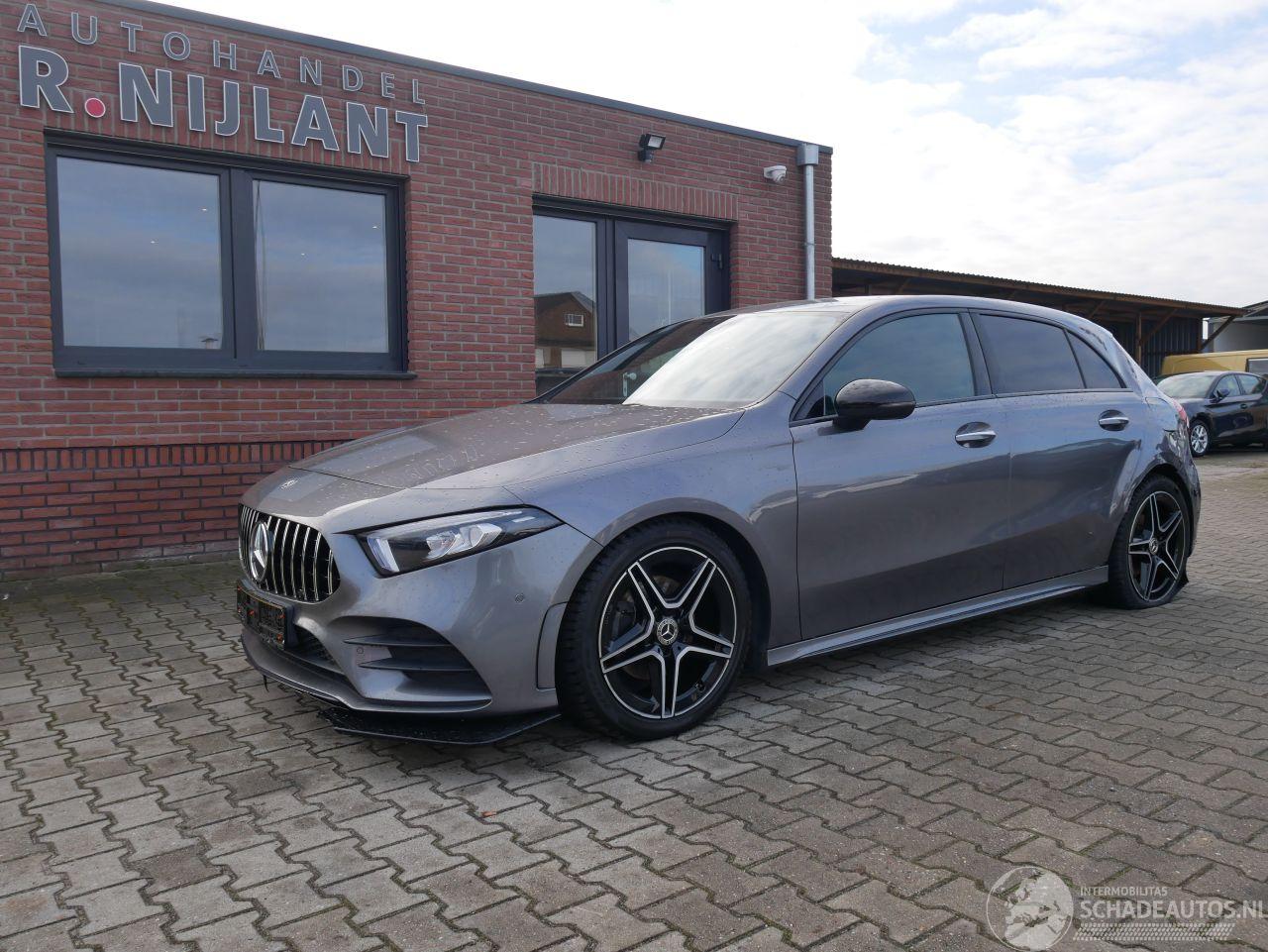 Mercedes A-klasse A 180 d.AMG LED VIRTUAL COCKPIT ALCANTARA
