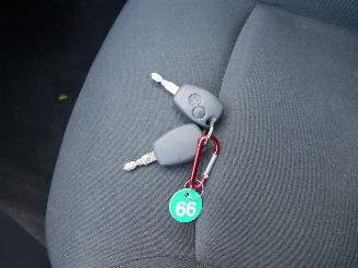 Dacia Duster ESSENTIAL picture 16