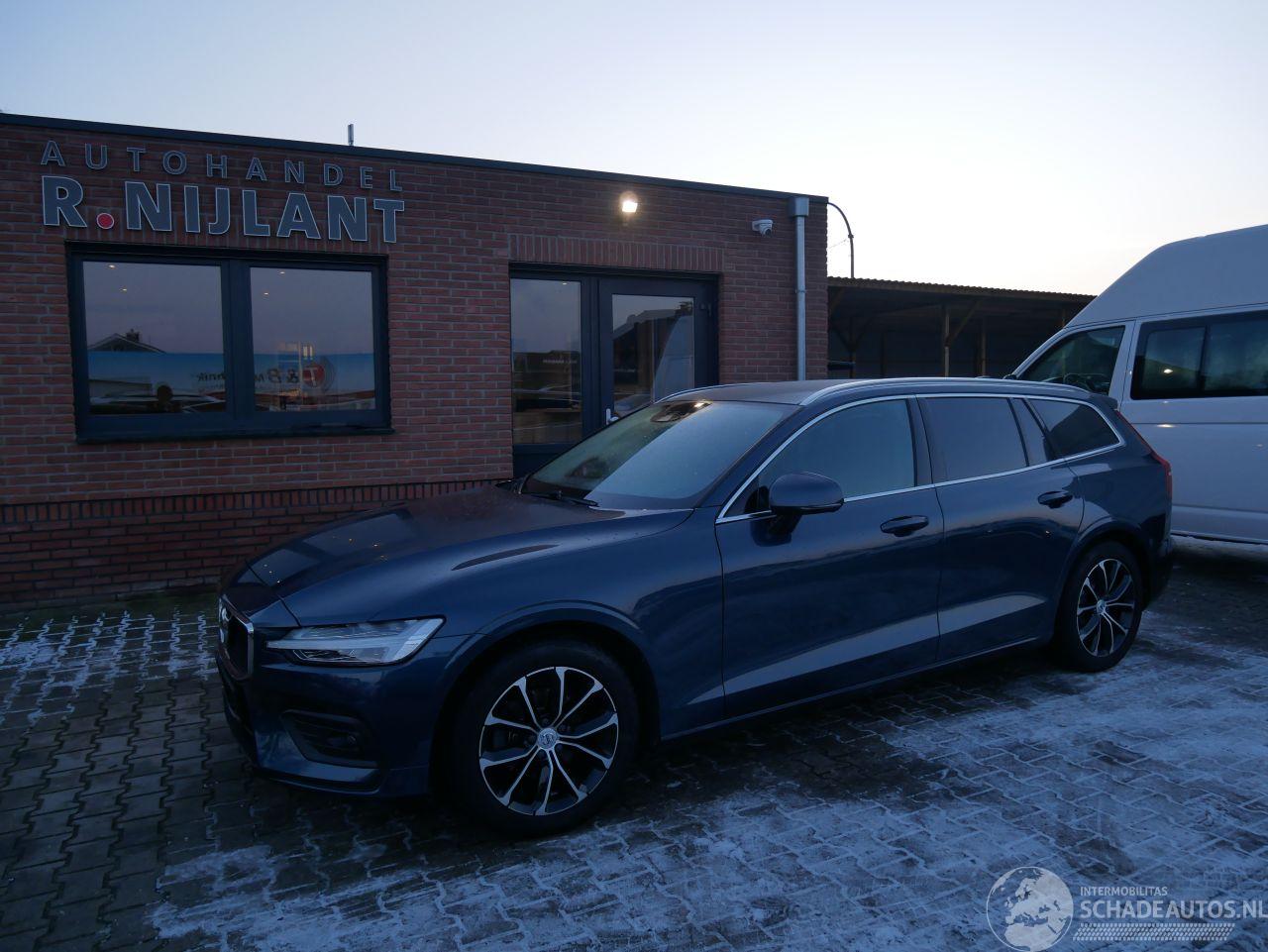 Volvo V-60 MOMENTUM LEER LED