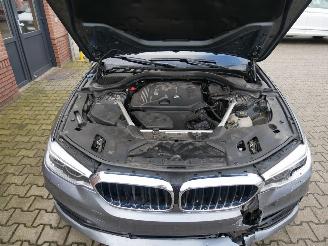 BMW 5-serie 520 D SPORT LINE LED LEER SCHUIFDAK picture 6