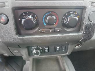 Nissan Navara KING CAB 4x4 picture 19