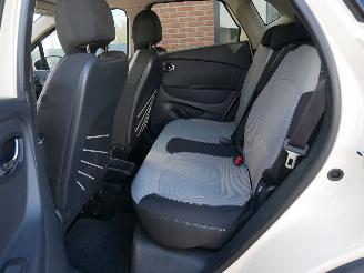 Renault Captur  picture 13