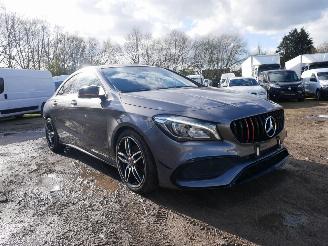 krockskadad bil auto Mercedes Cla-klasse CLA 200 D AMG PANORAMADAK LED ALCANTARA 2019/4