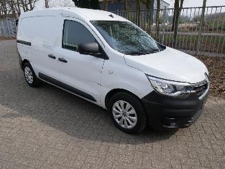 Auto incidentate Renault Express  2024/7