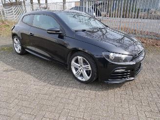 Damaged car Volkswagen Scirocco 2.0 R DSG 195 KW BI-XENON 2010/4