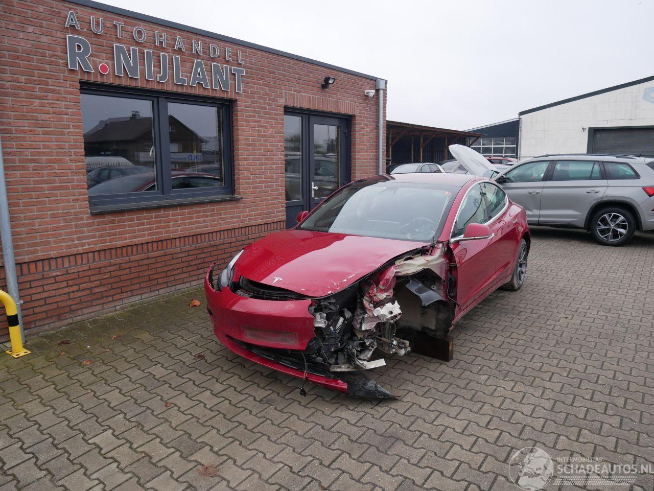 Tesla Model 3 LONG RANGE DUAL AWD