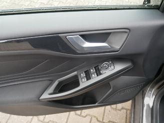 Ford Focus ST-LINE LED AUTOMAAT MOTORSCHADE!!! picture 10