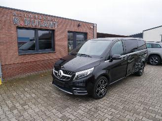 Vaurioauto  passenger cars Mercedes V-klasse V 300 d LANG AMG AVANTGARDE LEER LED AUTOMAAT 360° 2022/9