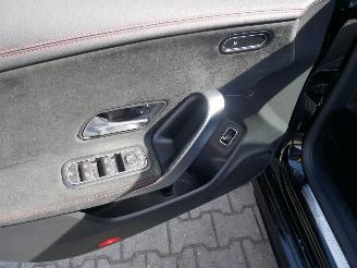 Mercedes Cla-klasse CLA 220 D AMG PANORAMADAK LED ALCANTARA picture 16