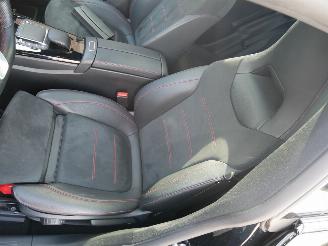 Mercedes Cla-klasse CLA 220 D AMG PANORAMADAK LED ALCANTARA picture 17