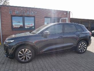 krockskadad bil auto Audi Q6 Q6 e-TRON PERFORMANCE S-LINE MATRIX LED LEER AHK PANORAMA 2024/11