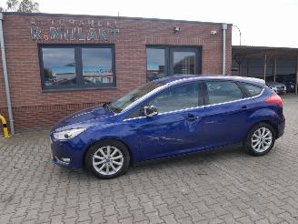skadebil auto Ford Focus TITANIUM BI-XENON 2016/12