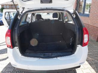 Dacia Logan MOTORSCHADE picture 12