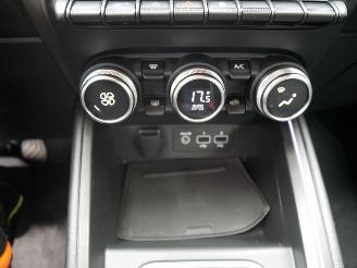 Renault Clio  picture 15