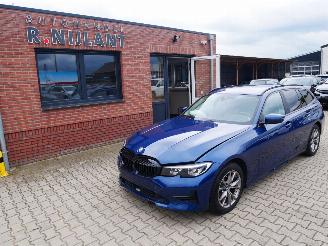 Schadeauto BMW 3-serie 320 D ADVANTAGE Xdrive HUD 2021/9
