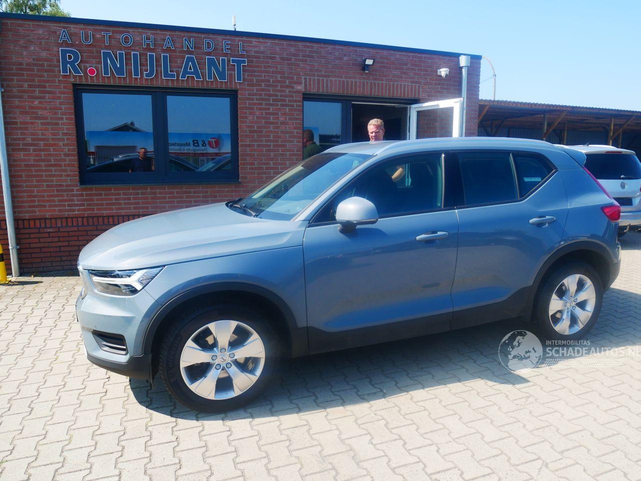 Volvo XC40 MOMENTUM LED ACC