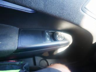 Ford Transit Courier Van  picture 10