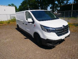 Renault Trafic L2H1 picture 2