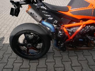 KTM  1350 SUPER DUKE R picture 12