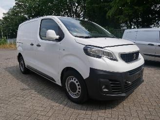 Peugeot Expert MOTORSCHADE TANDRIEM GEBROKEN picture 2