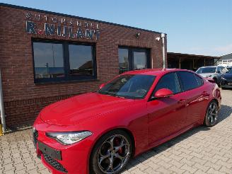 skadebil auto Alfa Romeo Giulia VELOCE Q4 BI-XENON LEER APPLE CARPLAY 4x4 2019/7